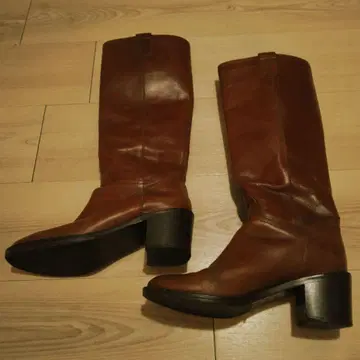 브라운 가죽 롱 부츠 중간 힐
