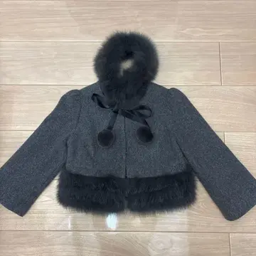 TO BE CHIC 케이프 코트 그레이 퍼 포함