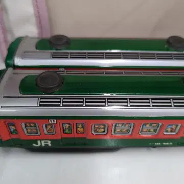 JR 493계 철도 모형 그린/빨간색