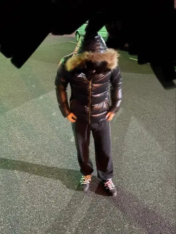 블랙 다운 자켓 퍼 후드