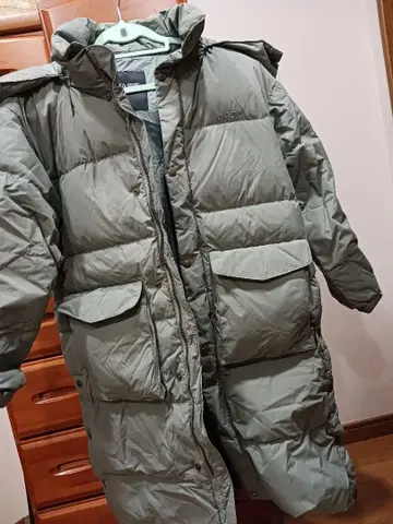 GERRY 그린 다운 자켓 M 사이즈