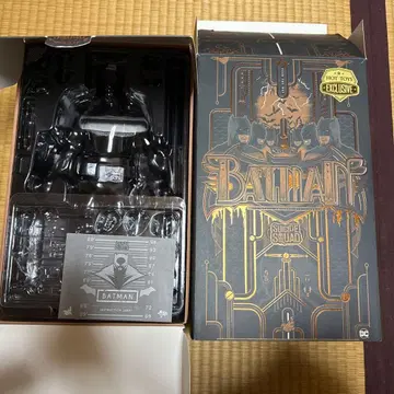핫토이즈 배트맨 수어사이드 스쿼드 피규어 빈 박스