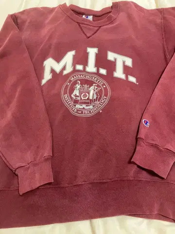 챔피온 매사추세츠 대학 맨투맨