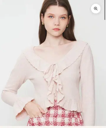 [ 이번 시즌 신상 ] [ 미사용 새상품 ] 아이렛 프릴 니트 가디건