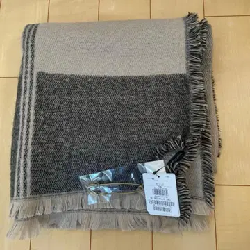 [ 새상품 미사용 ] 쿠 드 샹스 판초 스톨