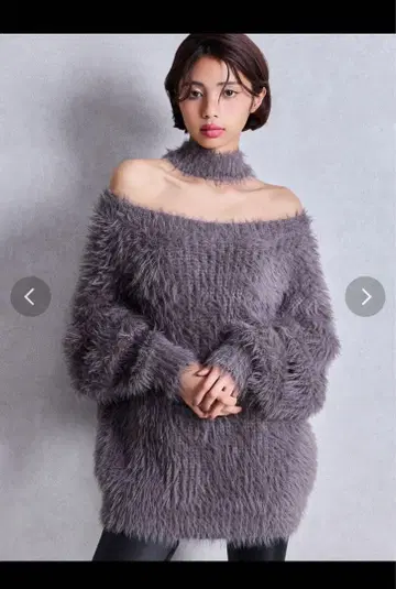 GYDA 2WAY 샤기 초커 니트탑 그레이