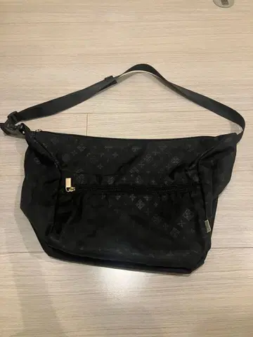 블랙 나일론 숄더백