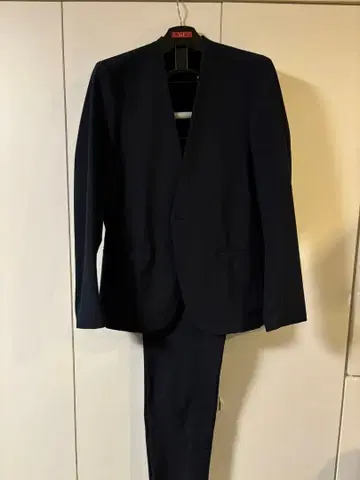 PLST 네이비 정장 세트 노카라