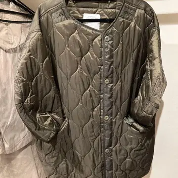 극한용 올리브색 퀼팅 자켓