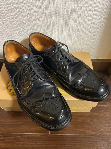 REGAL 블랙 윙 칩 가죽 신발