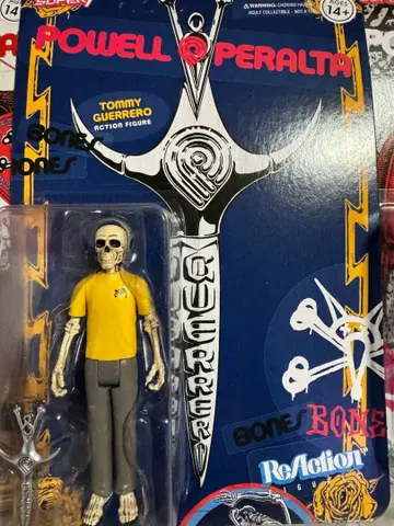 POWELL PERALTA SUPER7 리액션 피규어