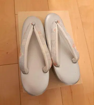 새상품 시착만 한 상품, 작은 사이즈 조리 S, 니시진 꽃무늬