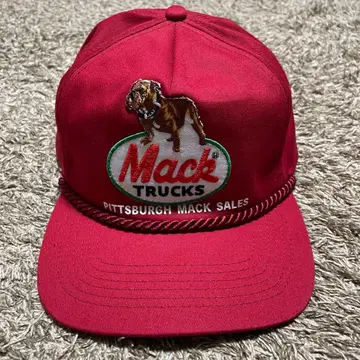 Mack Trucks 트래커 캡 아메카지 레드
