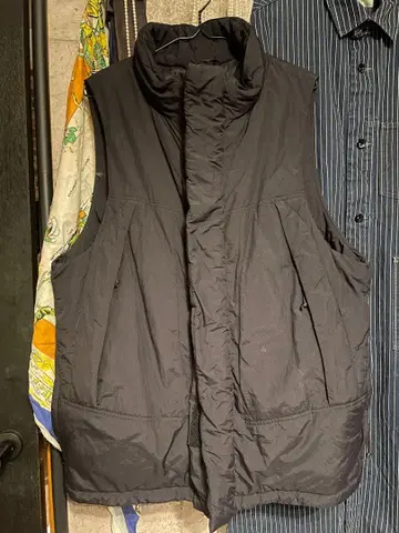 Primaloft 블랙 다운 베스트