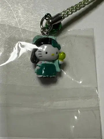 헬로키티 고토치키티 이즈 한정판 매실 여학생 펜던트 레어