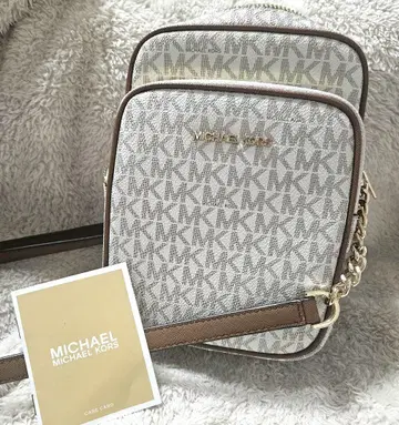 마이클코어스 숄더백 화이트