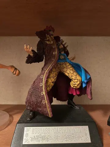 유스타스 캡틴 키드 피규어