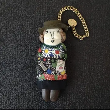 뮤베일 MUVEIL 그랑마 참 인형 백참 브로치