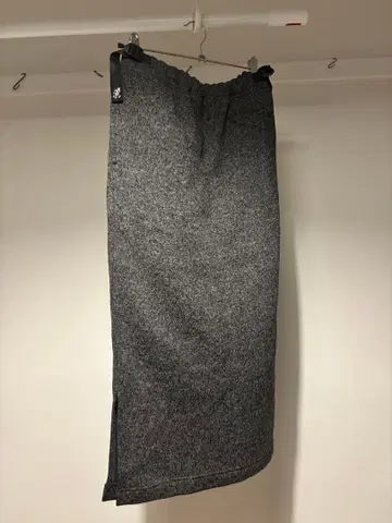 그레이 슬릿 롱 스커트