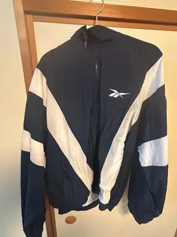 Reebok 나일론 자켓 네이비/화이트