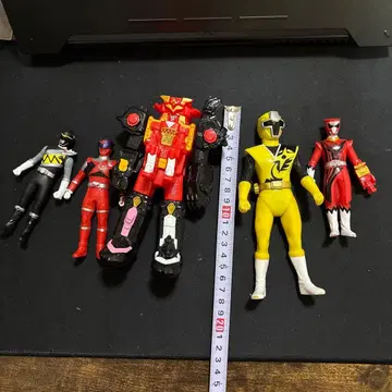 슈퍼전대 히어로 피규어 세트