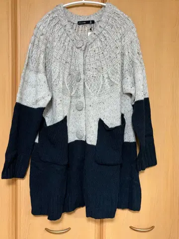 아즈나우아즈 오오라카 니트 가디건 사이즈 3 새상품