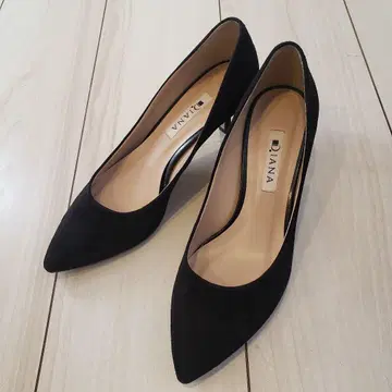 DIANA 블랙 스웨이드 하이힐