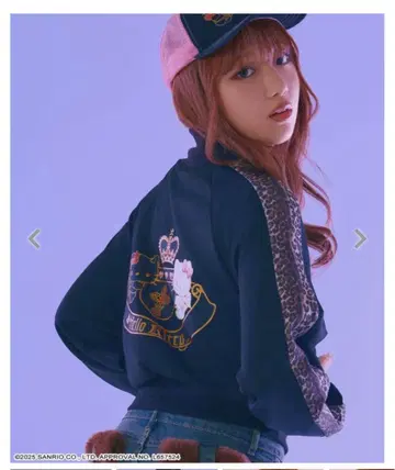 SPINNS 헬로키티 레오파드 무늬 후드티