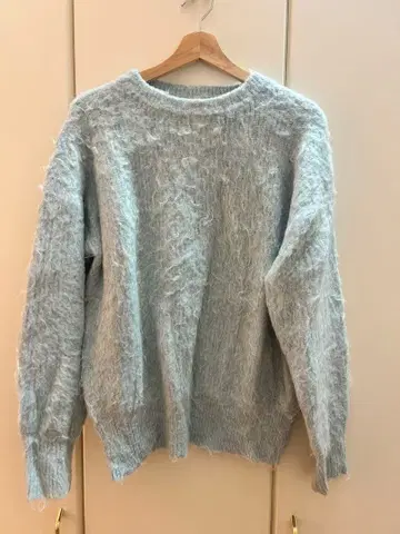 Mila Owen 라이트 블루 긴팔 스웨터