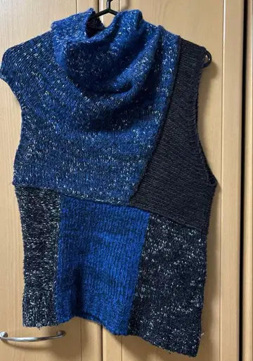 터틀넥 니트 베스트