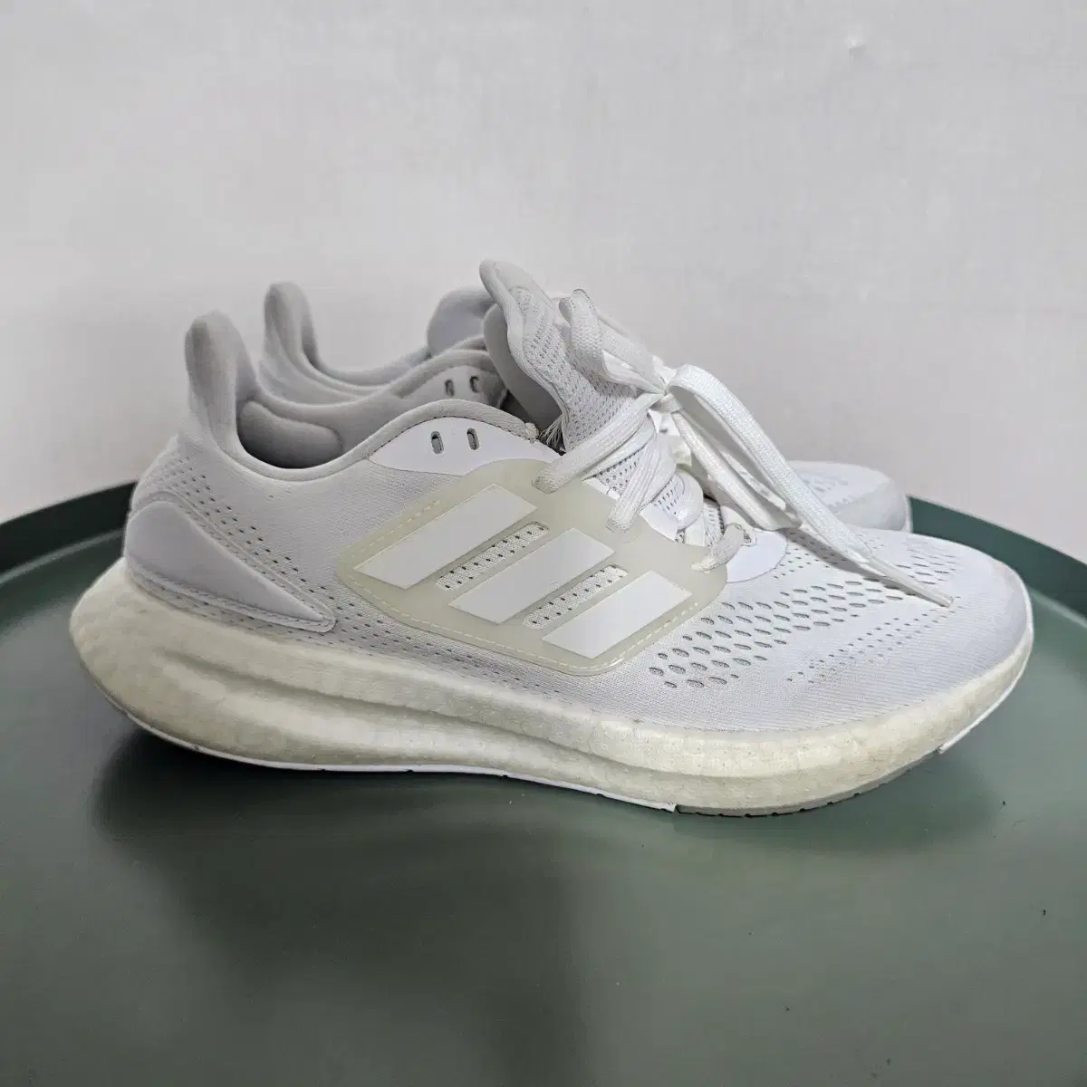 260 Adidas Pureboost 22 Running Shoes White