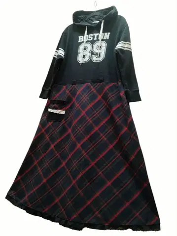 구제 의류 리메이크 블랙 후드티와 다크 네이비 체크 도킹 원피스