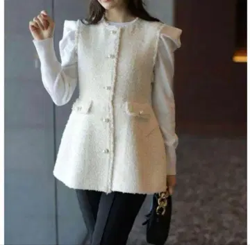 새상품급 아르페쥬 스토리 펄 버튼 트위드 페플럼 베스트 M