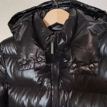 타트라스 쿠르사 다운 자켓 여성용 아우터 광택 블랙