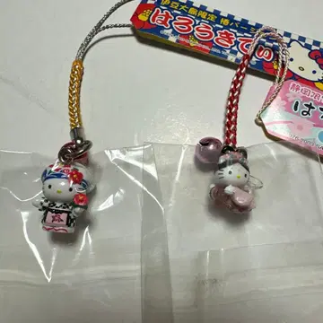 헬로키티 고토치키티 이즈 미호노마츠바라 이즈오시마 동백 뿌리 장식