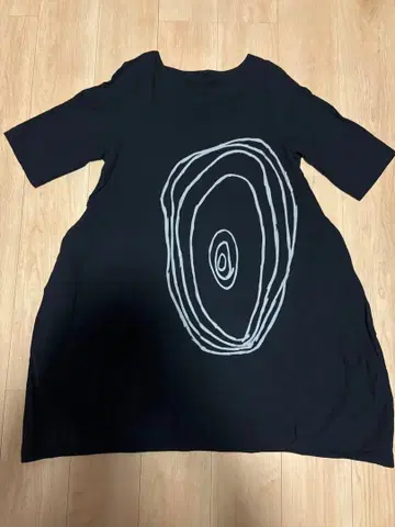 모노톤 오버 실루엣 튜닉