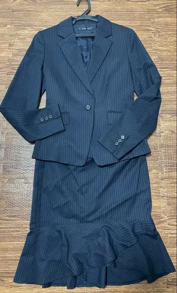 인터플래닛 네이비 셋업 수트