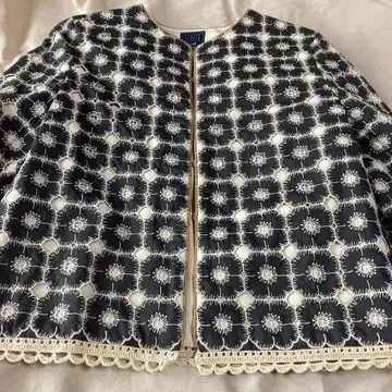 (새상품) 미나 페르호넨 충전솜 자켓