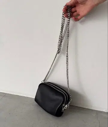 Pt 체인 숄더백