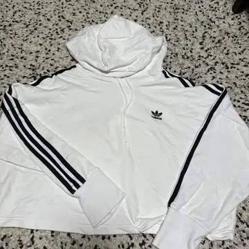 adidas 화이트 크롭 후드티