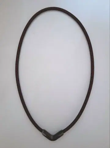 [ 새상품급 ] RAKUWA 넥 EXTREME V 타입 파이텐 목걸이