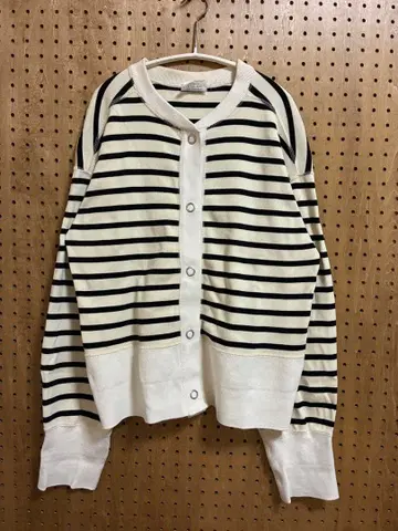 신존 보더 케이프 린 가디건