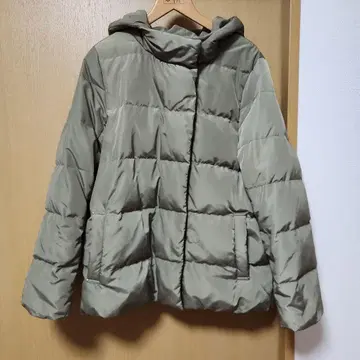 올리브 그린 퀼팅 다운 자켓 11RA