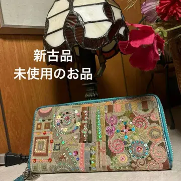 싱크비 그린이 돋보이는 라운드 장지갑 신구 미사용 상품