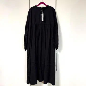 [ 미사용 새상품 ] 솔테카프 코튼 플리츠 원피스 Sorte cuff