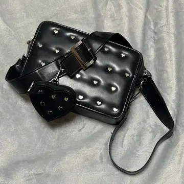 에피누 하트 숄더백 블랙