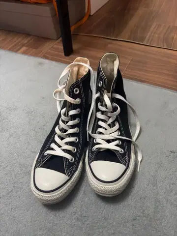 Converse 블랙 하이컷 스니커즈