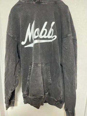 MOBB 백 프린트도 귀여운 후드티