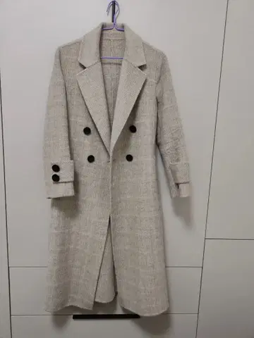 베이지 더블 브레스트 롱 코트