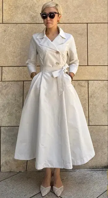 택 포함 새상품 제뉴인 트렌치 원피스 코트 L 현행 모델